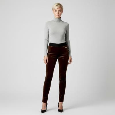 Коричневый