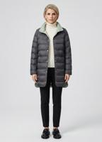 Жіноча демісезонна пухова куртка