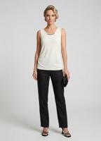 Жіноча t -сорочка з декором.