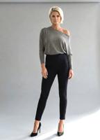 Женский трикотажный свитер летучая мышь