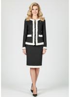 Жіночий діловий костюм зі спідницею