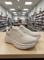 HOKA ONE ONE CLIFTON 9