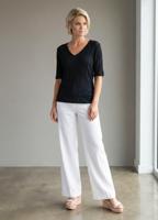 Жіноча футболка з крижаного шовку з V-подібним вирізом