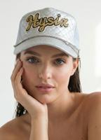 Жіноча гламурна кепка