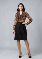 Женская блуза с рюшами