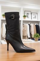 Женские кожаные демисезонные сапоги