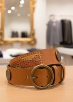 Женский кожаный ремень с орнаментом